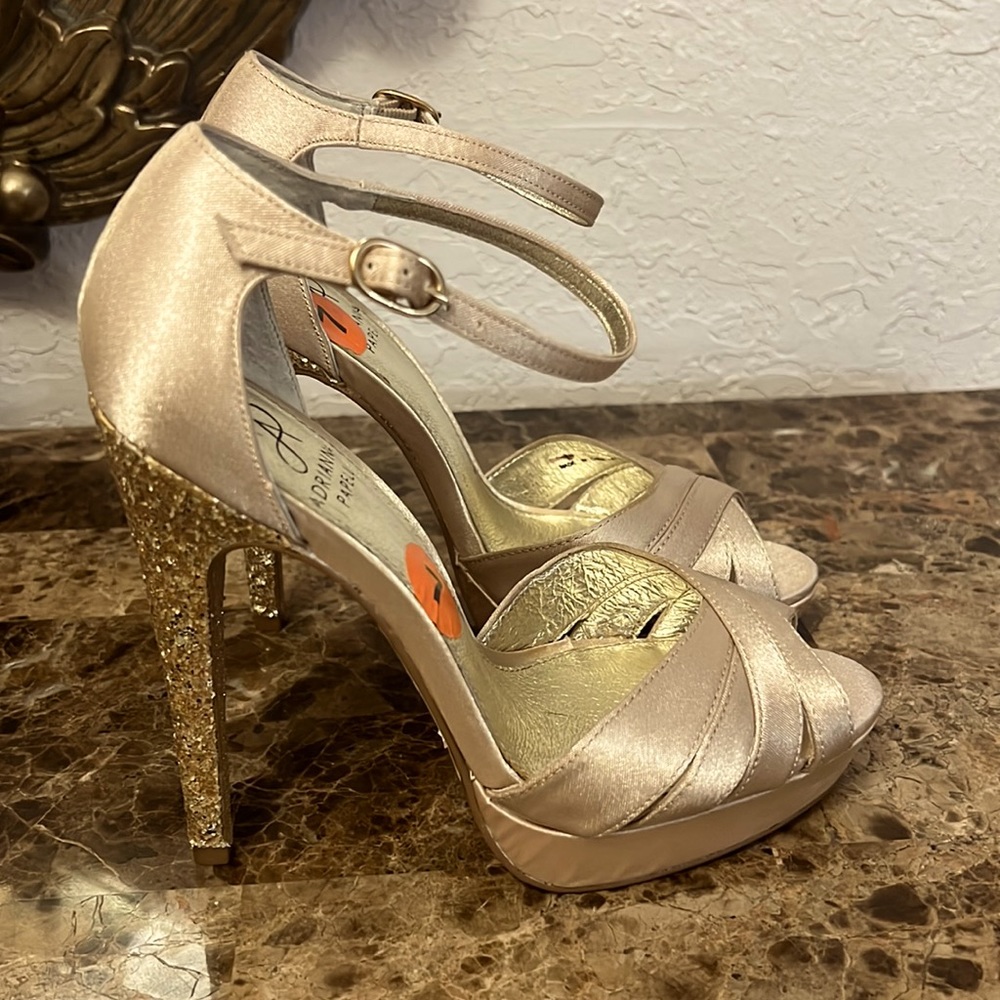 New and elegant Adrianna Papell heels